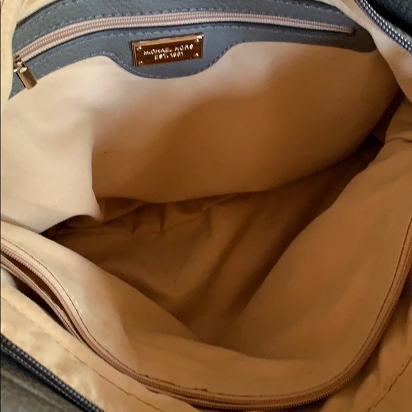 MK purse - Picture 2 of 3